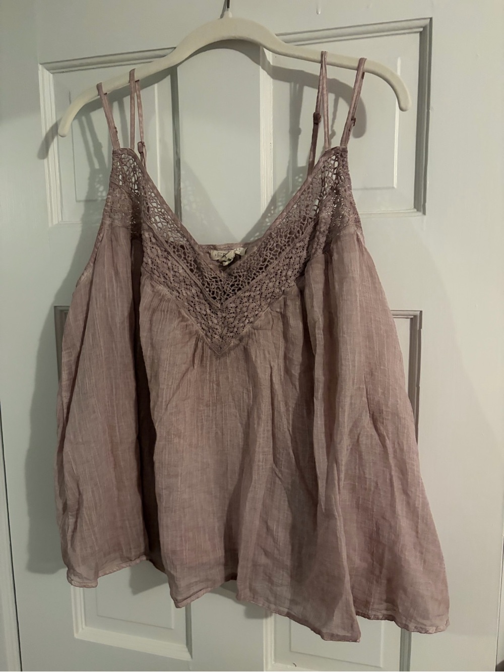 FESTI Crochet-Trim Spaghetti Strap Top - Mauve Pink